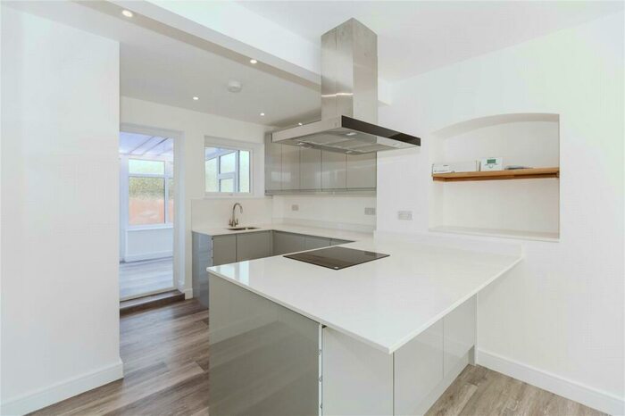 4 Bedroom End Of Terrace House To Rent In Lodge Causeway, Fishponds, Bristol, BS16