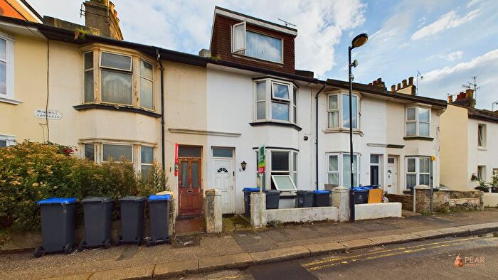 2 Bedroom Flat To Rent In Cross Street, Worthing, BN11
