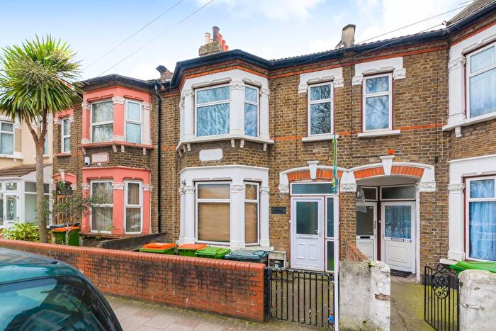 2 Bedroom Flat To Rent In Harold Road, Upton Park, London, E13
