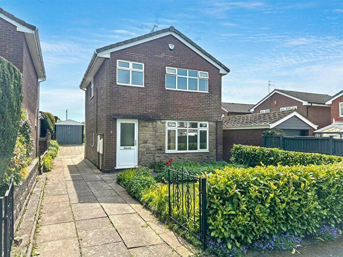 3 Bedroom Detached House For Sale In Chatsworth Drive, Werrington, Staffordshire, ST9