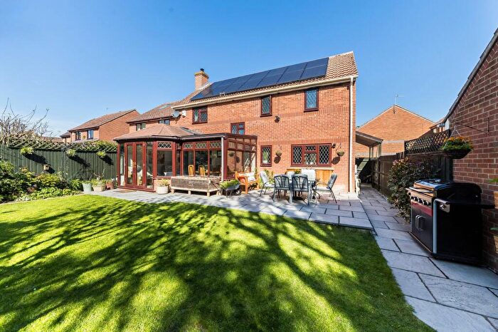 4 Bedroom Detached House For Sale In Anson Close, Marcham, OX13