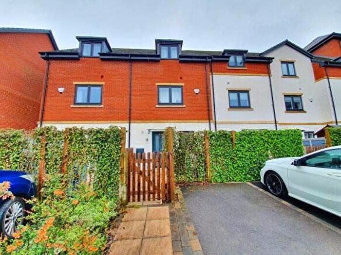 3 Bedroom Detached House To Rent In Parkgate Mews, Shirley, Solihull, West Midlands, B90