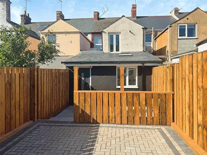 2 Bedroom Flat For Sale In Withycombe Road, Exmouth, Devon, EX8