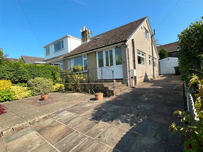 2 Bedroom Bungalow For Sale In Hawthorn Avenue, Brookhouse, Lancaster, Lancashire, LA2