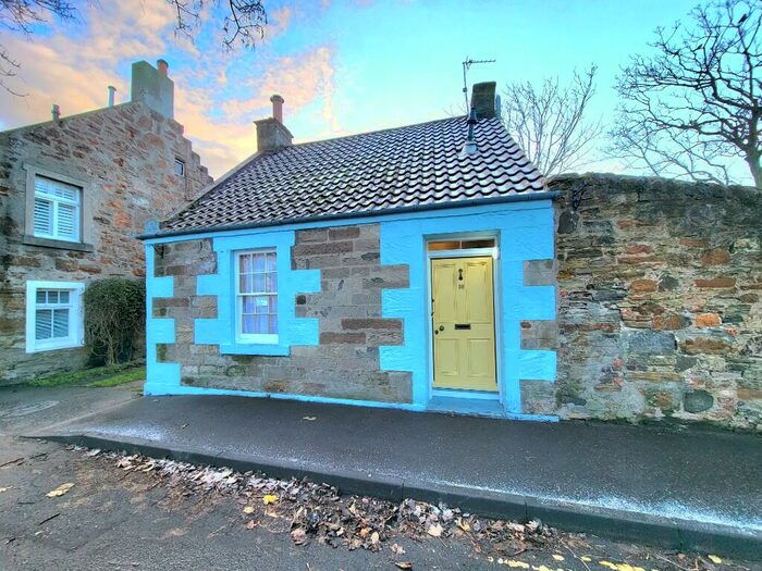 2 Bedroom Cottage To Rent In High Street, Elie, KY9