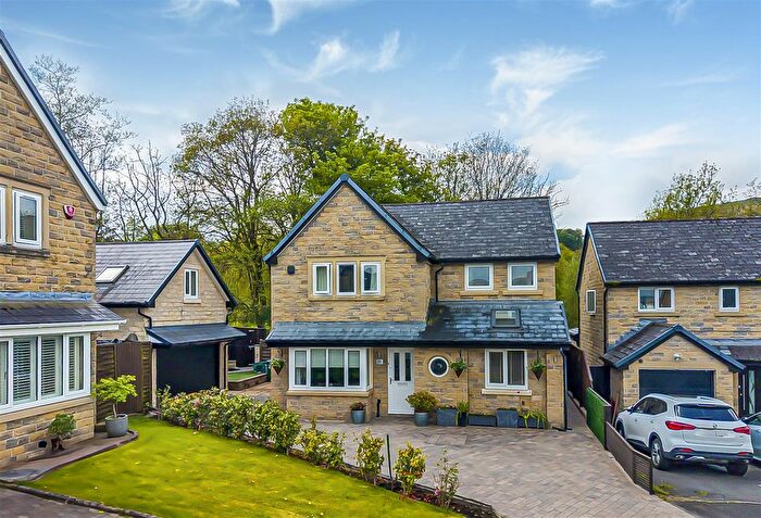 4 Bedroom Detached House For Sale In Alden Close, Helmshore, Rossendale, BB4