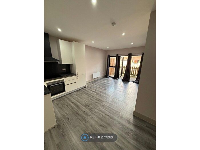 1 Bedroom Flat To Rent In Cube House, Stoke Mandeville, Aylesbury, HP22