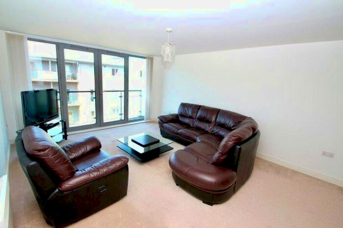2 Bedroom Flat To Rent In Worsdell Drive, Gateshead, NE8