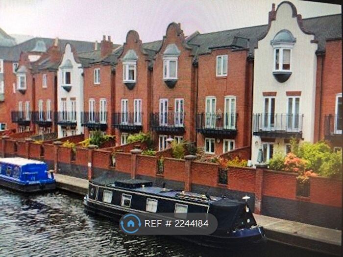 3 Bedroom Terraced House To Rent In Symphony Court, Birmingham, B16