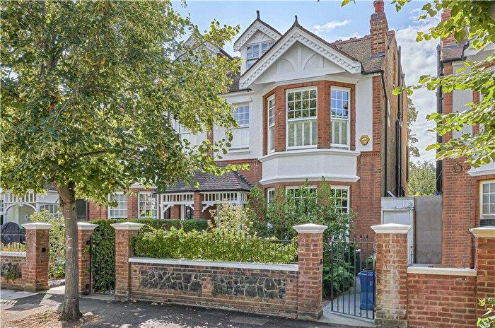 6 Bedroom Semi-Detached House To Rent In Melville Road, London, SW13