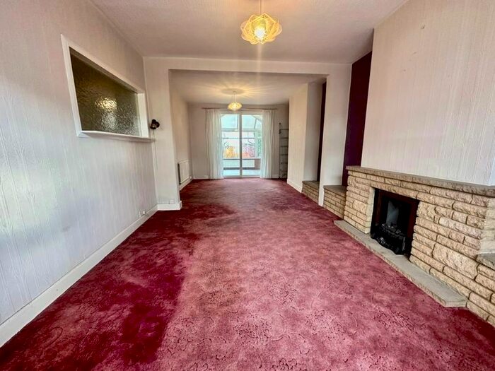 3 Bedroom Semi-Detached House To Rent In Victoria Avenue, Uxbridge, UB10