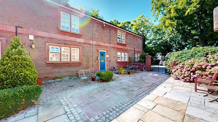 2 Bedroom Flat For Sale In Eccleston Hall, Prestbury Drive, Eccleston, St Helens, WA10
