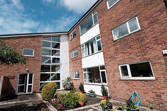2 Bedroom Flat To Rent In Westway Court, Preston, PR2