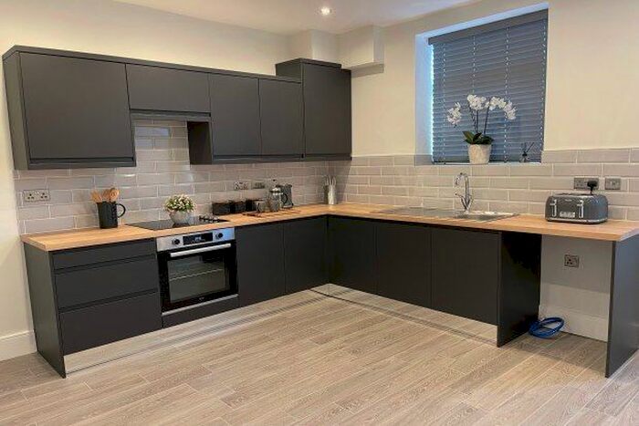 3 Bedroom Property To Rent In King Street, Castleford WF10