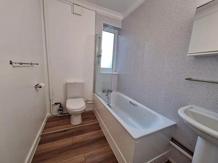 2 Bedroom Flat To Rent In Cambridge, CB4