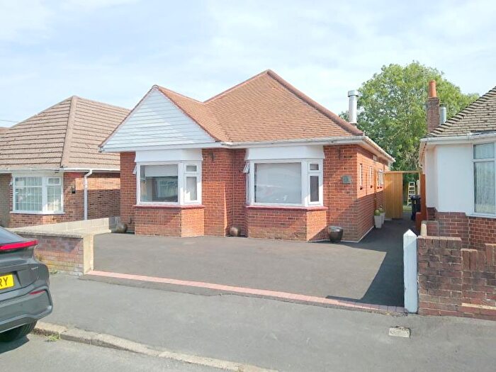 4 Bedroom Detached Bungalow For Sale In Edifred Road, Bournemouth, BH9