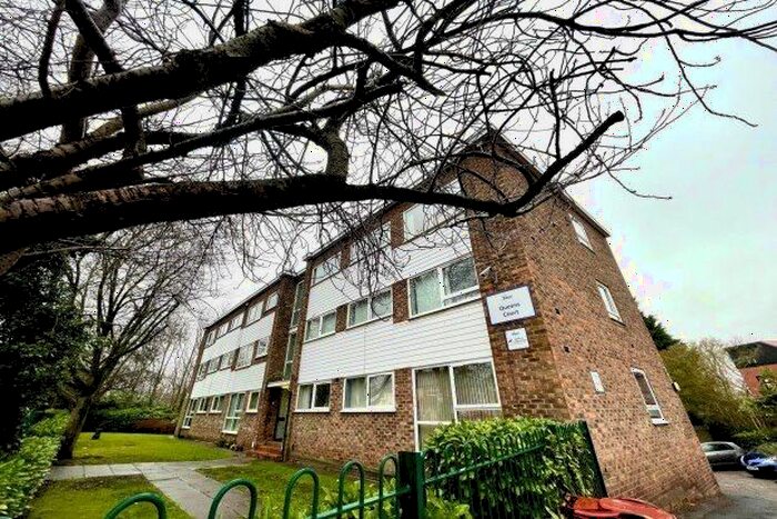 2 Bedroom Flat To Rent In Manchester Road, Manchester, M16