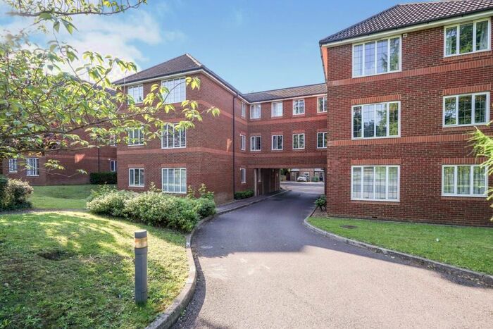 1 Bedroom Flat To Rent In Devonshire Road, Sutton, Surrey, SM2