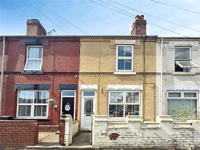 3 Bedroom Terraced House To Rent In West End Avenue, Doncaster, South Yorkshire, DN5