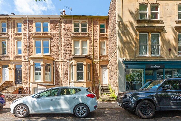 2 Bedroom Flat For Sale In Alma Vale Road, Clifton, Bristol, BS8