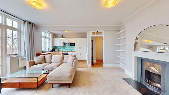 1 Bedroom Flat For Sale In Langbourne Mansions Langbourne Avenue, Highgate, N6