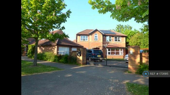 5 Bedroom Detached House To Rent In Bowland Drive, Milton Keynes, MK4