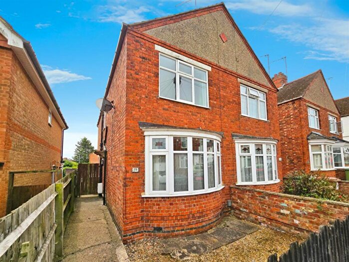 2 Bedroom Semi-Detached House To Rent In Leys Road, Wellingborough, Northants, NN8