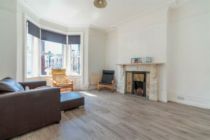 7 Bedroom End Of Terrace House To Rent In &#pppw - Tavistock Road, Jesmond, NE2