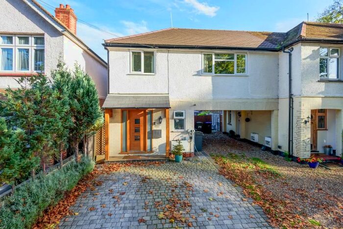 3 Bedroom Semi-Detached House To Rent In Avenue Road, Staines, TW18