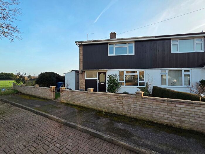 3 Bedroom Semi Detached House For Sale In Murfitt Way, Gamlingay, SG19