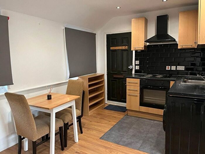 1 Bedroom Studio To Rent In Walpole Road, London, SW19