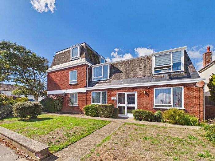 2 Bedroom Flat For Sale In York House, , Church Walk, BN11