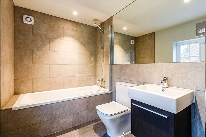1 Bedroom Flat To Rent In Friday Street, Henley-On-Thames, Oxfordshire, RG9