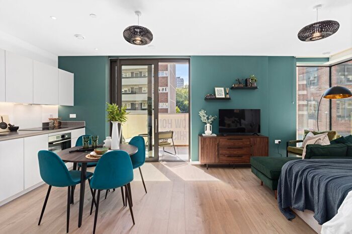 Flat For Sale In Macclesfield Road, London, EC1V