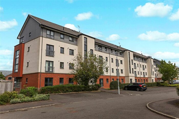 2 Bedroom Flat For Sale In Kincaid Court, Greenock, Renfrewshire, PA15