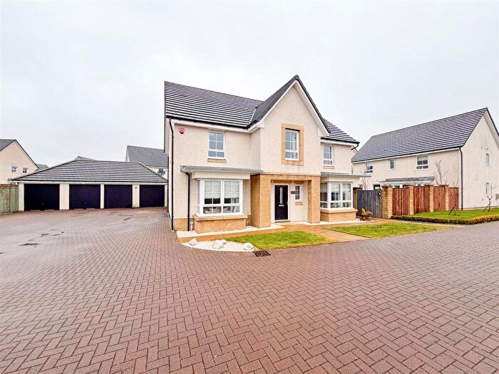 5 Bedroom Detached House For Sale In Laureate Grove, Strathaven, ML10