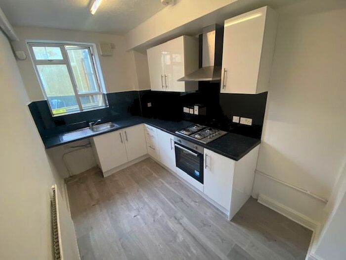 2 Bedroom Flat To Rent In Queens Road, Clifton, Bristol, BS8