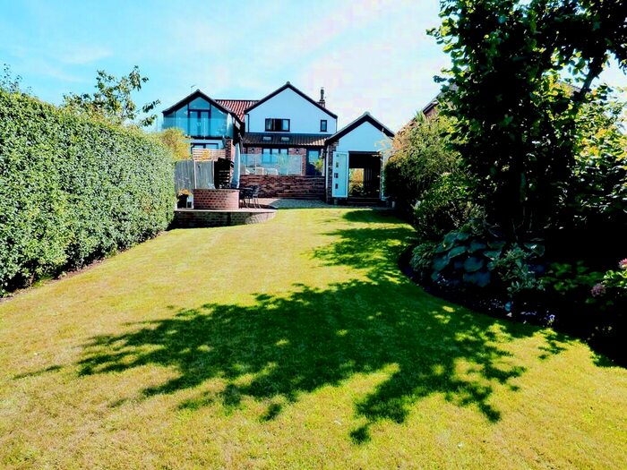 3 Bedroom Semi-Detached House For Sale In Mill Lane, Barnby, Beccles, NR34