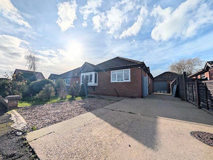 2 Bedroom Detached Bungalow For Sale In Southfiled Road, Holton Le Clay, DN36
