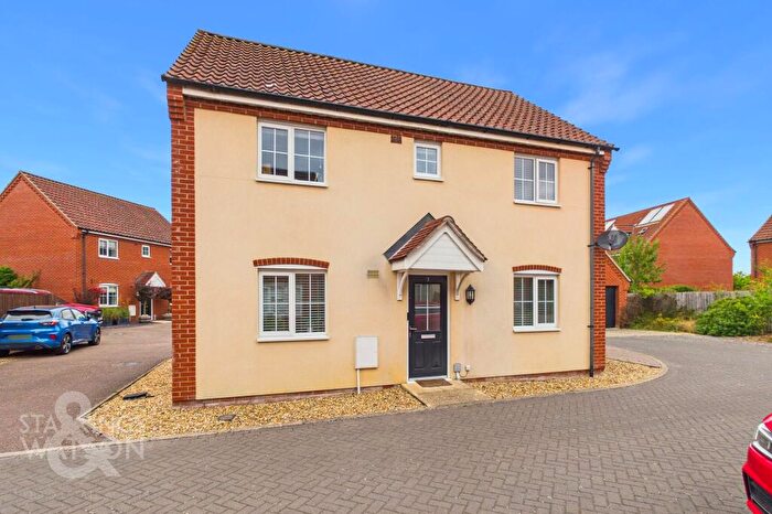 4 Bedroom Detached House For Sale In Harvey Close, Wymondham, NR18