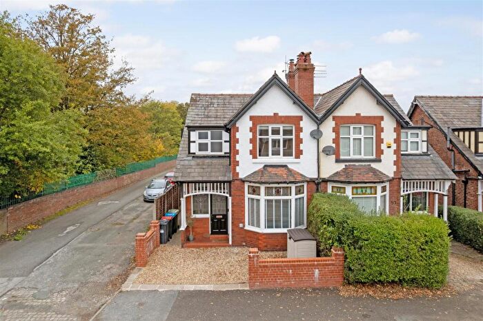 3 Bedroom Semi-Detached House For Sale In Charming Three Bedroom Home With A Fantastic Kitchen Diner, CW8