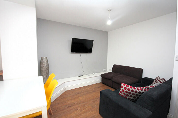 5 Bedroom Terraced House To Rent In Wildman Street, Preston, PR1