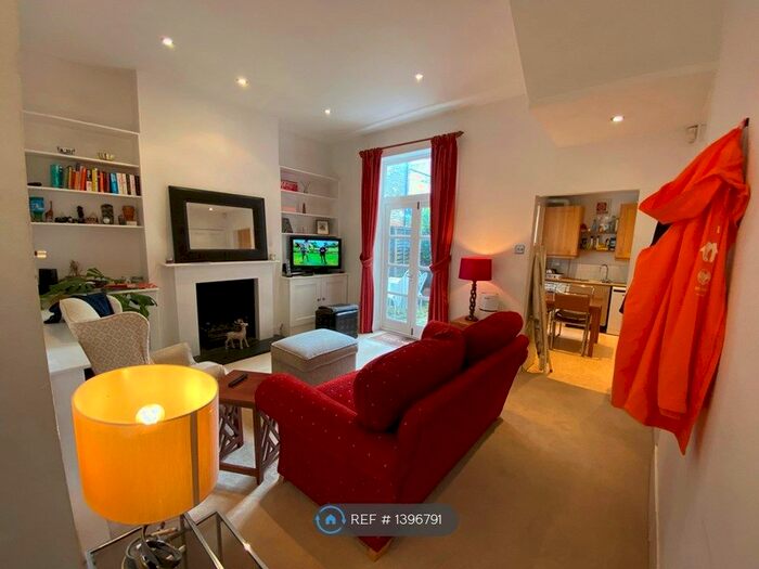 2 Bedroom Flat To Rent In Ingelow Road, London, SW8