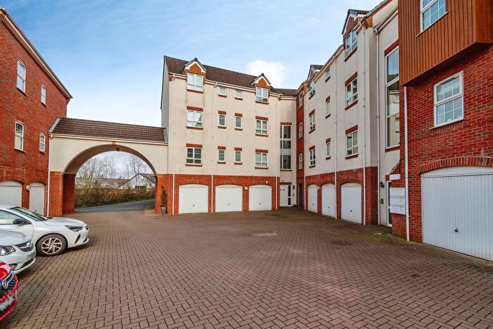2 Bedroom Flat For Sale In Binary Mews, Walsall, WS9