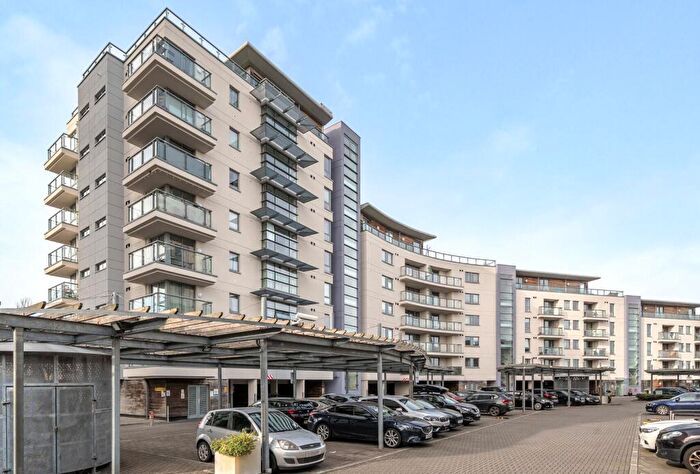 2 Bedroom Apartment For Sale In Axiom Apartments, Mercury Gardens, Romford, RM1
