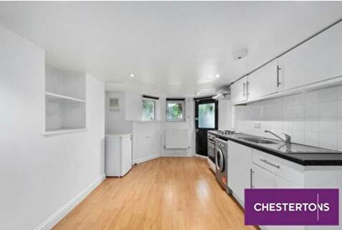 Property To Rent In Waller Road, Surrey Quays, SE14