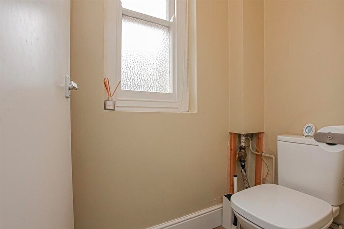 1 Bedroom Flat To Rent In Iffley Road, Oxford, OX4