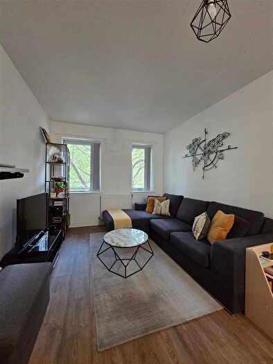 1 Bedroom Flat For Sale In Lea Bridge Road, London, E5