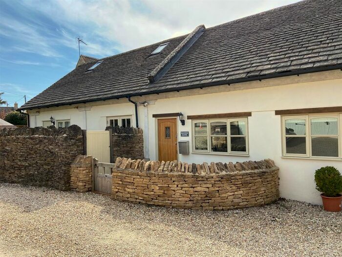 3 Bedroom Barn Conversion To Rent In Lonsdale Court, Great Rollright, Chipping Norton, OX7