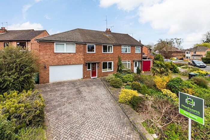 3 Bedroom Semi-detached House For Sale In South Avenue, Abingdon, OX14